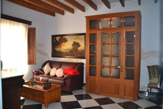 Foto 2 de Chalet en venta en Petra de 3 habitaciones con terraza