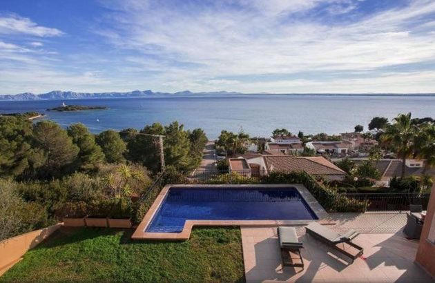 Foto 2 de Chalet en venta en Port d'Alcúdia - Platja d'Alcúdia de 6 habitaciones con terraza y piscina