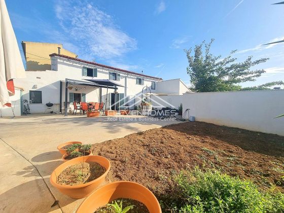 Foto 1 de Chalet en venta en Establiments - Son Espanyol - Son Sardina de 4 habitaciones con jardín y aire acondicionado