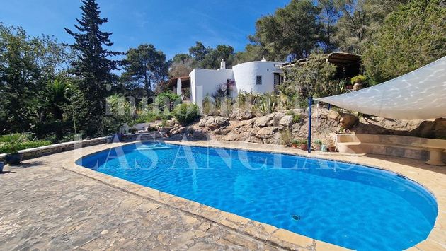 Foto 2 de Casa rural en venta en Santa Gertrudis de 3 habitaciones con terraza y piscina