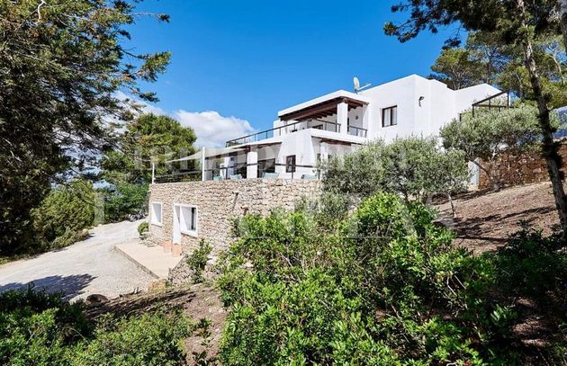 Foto 2 de Casa rural en venda a Es Cubells de 6 habitacions amb terrassa i piscina