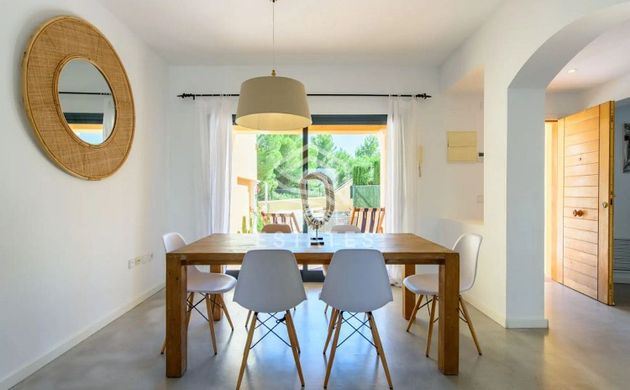 Foto 2 de Pis en venda a Cala Vedella - Cala Tarida - Cala Conta de 3 habitacions amb terrassa i piscina