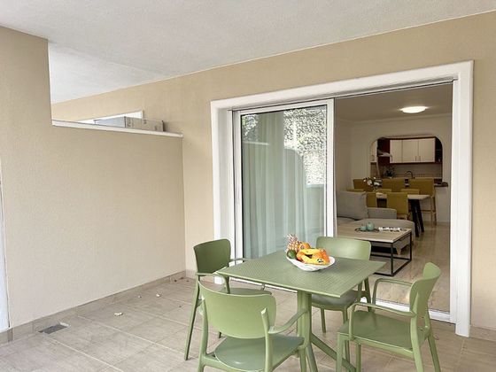 Foto 2 de Alquiler de piso en calle Petunia de 2 habitaciones con terraza y piscina
