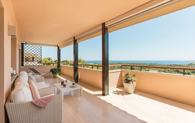 Foto 1 de Àtic en venda a calle De la Serra de 3 habitacions amb terrassa i piscina