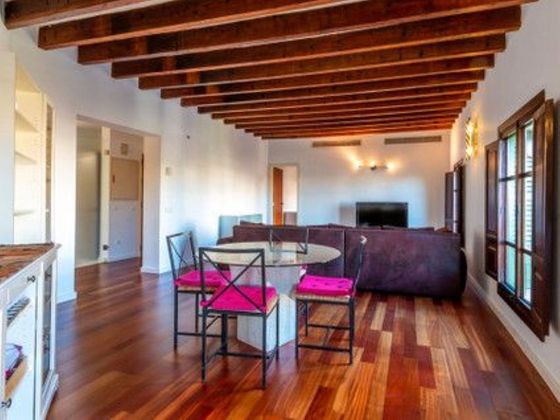 Foto 2 de Pis en venda a Mercat  - La Missió - Plaça dels Patins de 3 habitacions amb garatge i aire acondicionat