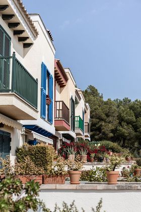 Foto 2 de Dúplex en venta en Cas Catala - Illetes de 3 habitaciones con terraza y piscina