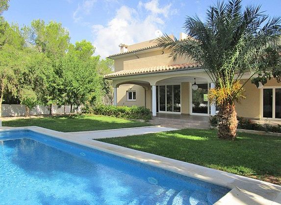 Foto 2 de Chalet en venta en Sol de Mallorca de 3 habitaciones con terraza y piscina