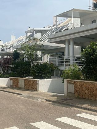 Foto 2 de Casa adosada en venta en S'Arenal-Son Verí de 4 habitaciones con terraza y piscina