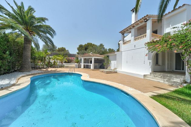 Foto 2 de Venta de chalet en Palmanova de 6 habitaciones con terraza y piscina