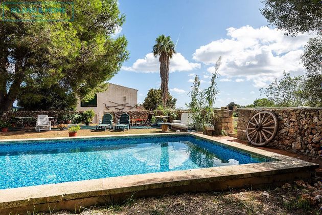 Foto 1 de Casa en venta en Sant Climent-Es Canutells de 3 habitaciones con terraza y piscina