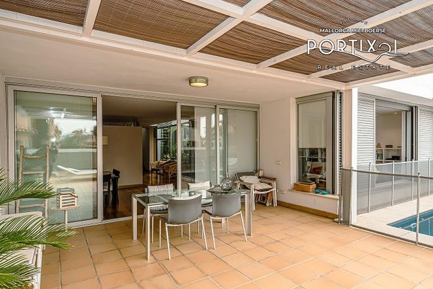 Foto 2 de Casa en venta en El Coll d'en Rabassa de 4 habitaciones con terraza y piscina
