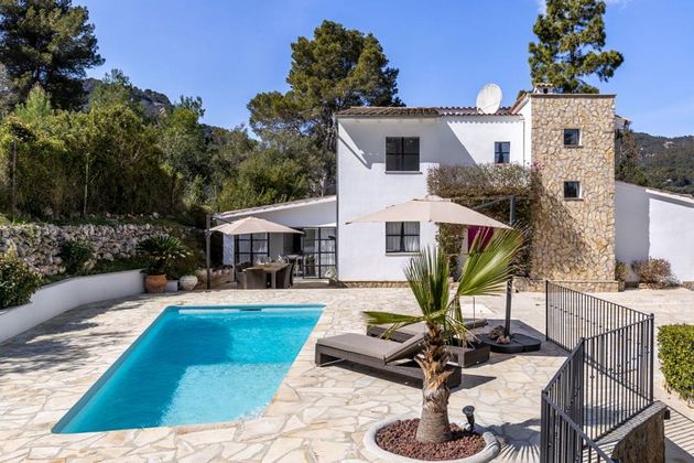 Foto 1 de Xalet en venda a Puigpunyent de 5 habitacions amb terrassa i piscina