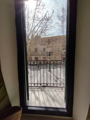 Foto 2 de Casa adosada en venta en plaza de 2 habitaciones con terraza y balcón