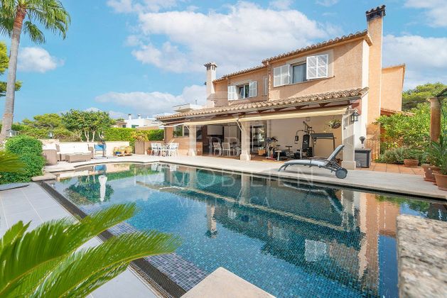 Foto 1 de Xalet en venda a Cala Blava-Bellavista de 5 habitacions amb terrassa i piscina