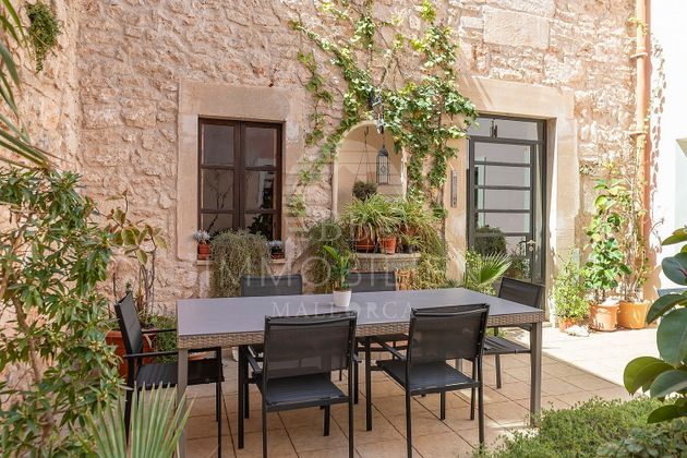 Foto 2 de Casa adossada en venda a Santanyí de 6 habitacions amb terrassa i garatge
