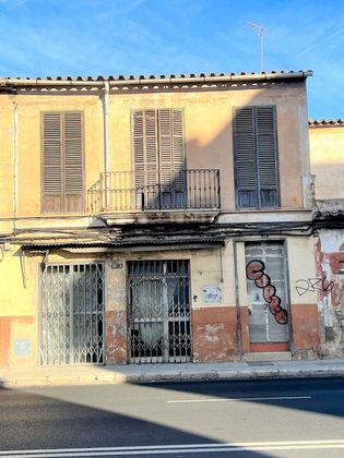Foto 1 de Venta de chalet en calle Aragón de 3 habitaciones con terraza y jardín