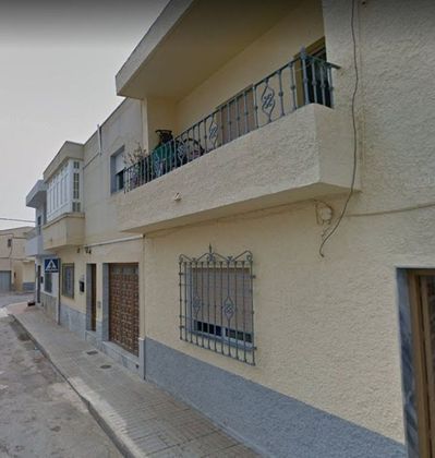 Foto 1 de Venta de dúplex en calle Rubí de 3 habitaciones con terraza