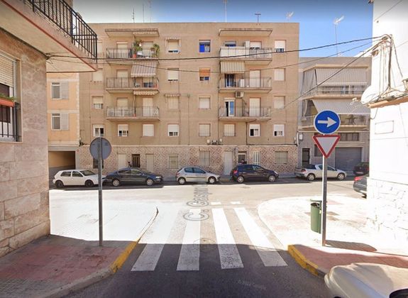 Foto 2 de Venta de piso en Carrús Est - Camí dels Magros de 3 habitaciones y 95 m²
