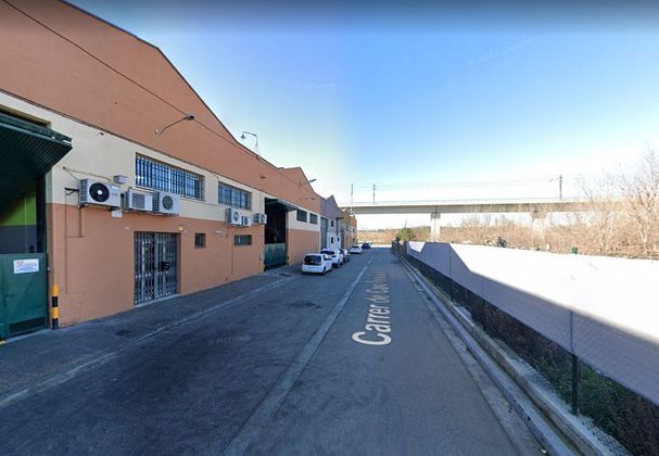 Foto 2 de Nave en venta en La Casilla - Zona Industrial de 481 m²