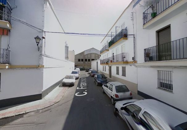 Foto 2 de Pis en venda a Lora del Río de 2 habitacions i 70 m²