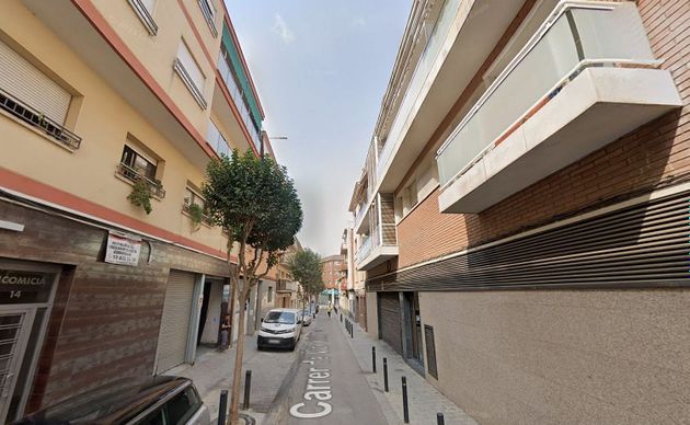 Foto 1 de Pis en venda a Sant Joan Despí de 3 habitacions i 64 m²