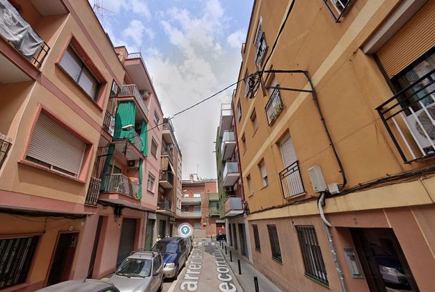 Foto 1 de Pis en venda a Centre - Cornellà de Llobregat de 3 habitacions i 47 m²