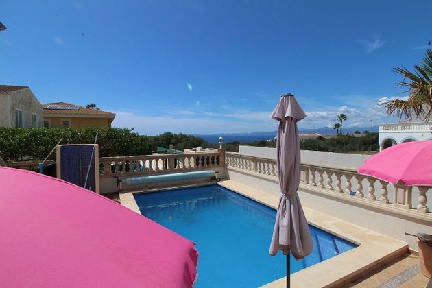 Foto 1 de Casa en venta en calle Ossa Major de 3 habitaciones con terraza y piscina