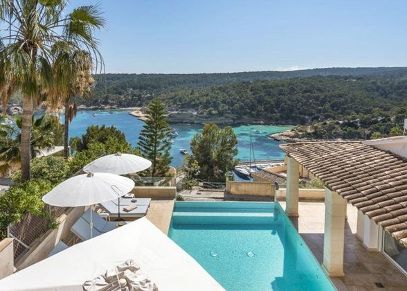 Foto 1 de Chalet en alquiler en Sol de Mallorca de 5 habitaciones con terraza y piscina