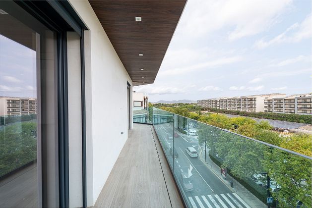 Foto 2 de Àtic en venda a calle Mariners de 3 habitacions amb terrassa i balcó