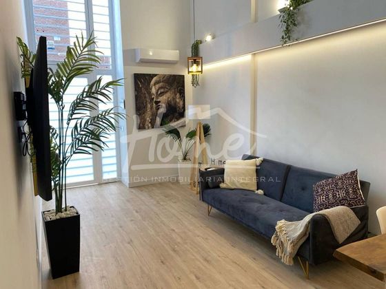 Foto 1 de Alquiler de estudio en Zofio con muebles y aire acondicionado