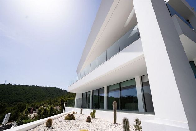 Foto 2 de Chalet en venta en S'Eixample - Can Misses de 5 habitaciones con terraza y piscina