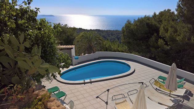 Foto 1 de Chalet en venta en Sant Antoni de Portmany de 4 habitaciones con terraza y piscina