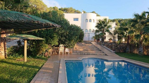 Foto 2 de Chalet en venta en Sant Antoni de Portmany de 10 habitaciones con terraza y piscina