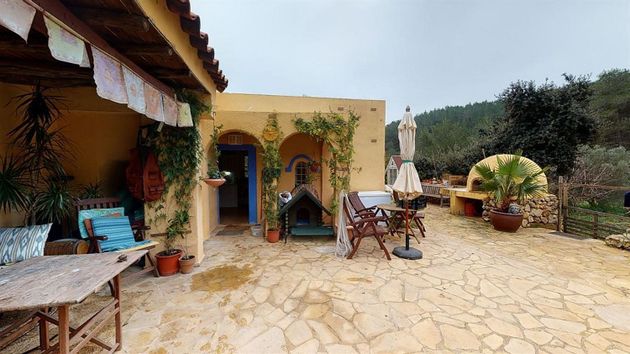 Foto 2 de Chalet en venta en Sant Joan de Labritja de 8 habitaciones con terraza y piscina