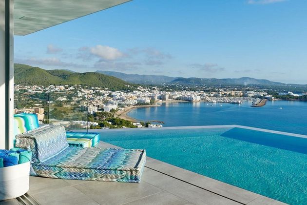 Foto 2 de Xalet en venda a Santa Eulalia del Río de 6 habitacions amb terrassa i piscina