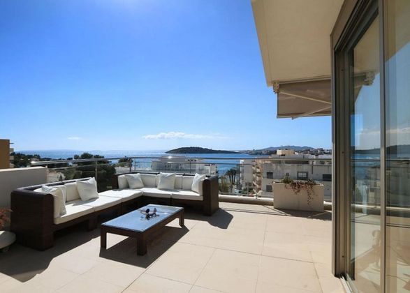 Foto 1 de Xalet en venda a Marina Botafoc - Platja de Talamanca de 2 habitacions amb terrassa i piscina