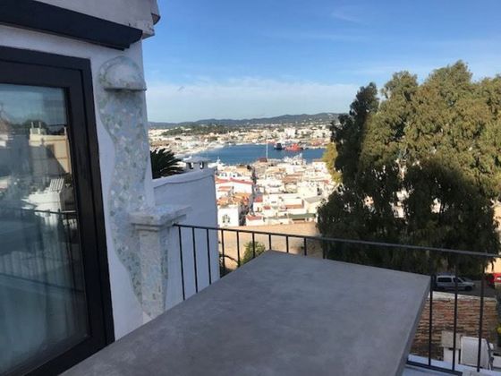 Foto 1 de Venta de ático en Dalt de la Vila - La Marina de 2 habitaciones con terraza y piscina