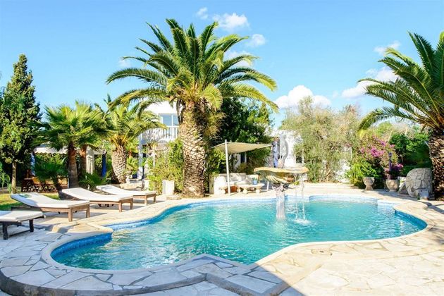 Foto 1 de Xalet en venda a Ses Figueretes - Platja d'en Bossa - Cas Serres de 5 habitacions amb terrassa i piscina