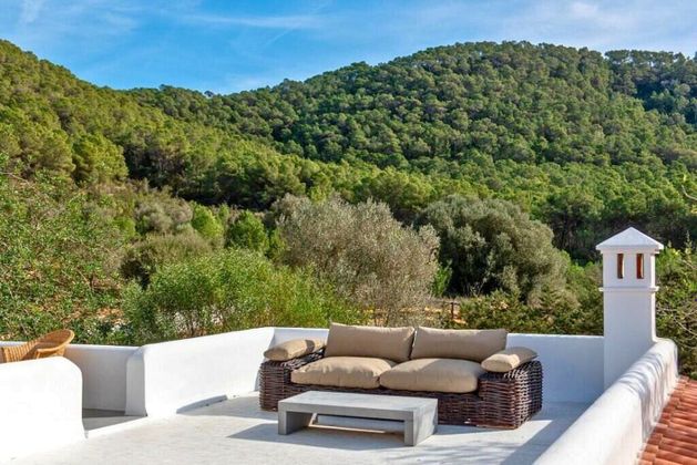 Foto 2 de Casa en venda a Ses Figueretes - Platja d'en Bossa - Cas Serres de 4 habitacions amb terrassa i piscina