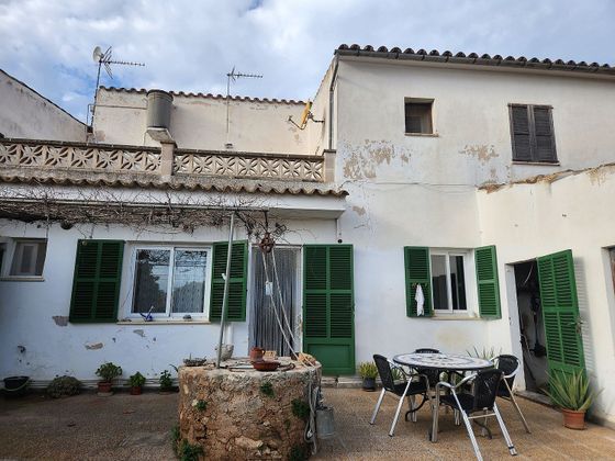 Foto 2 de Casa adosada en venta en Santa María del Camí de 4 habitaciones con terraza y jardín