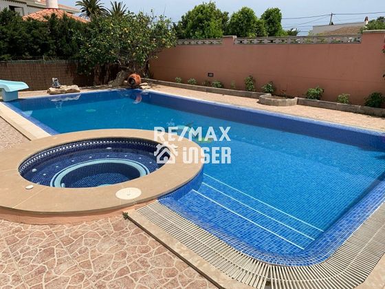Foto 1 de Xalet en venda a Castell (Es) de 5 habitacions amb terrassa i piscina
