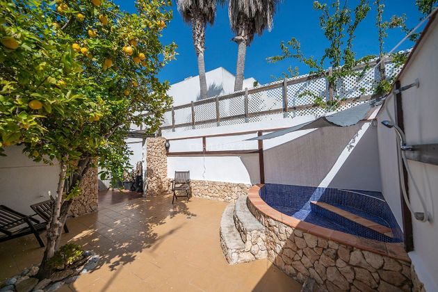 Foto 1 de Local en venda a calle De Huelva amb terrassa i piscina