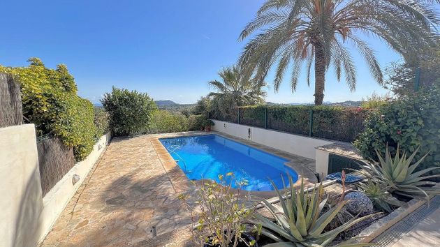 Foto 2 de Casa adossada en venda a Selva de 4 habitacions amb terrassa i piscina