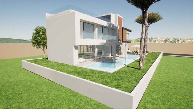Foto 2 de Chalet en venta en S'Arenal-Son Verí de 3 habitaciones con terraza y piscina