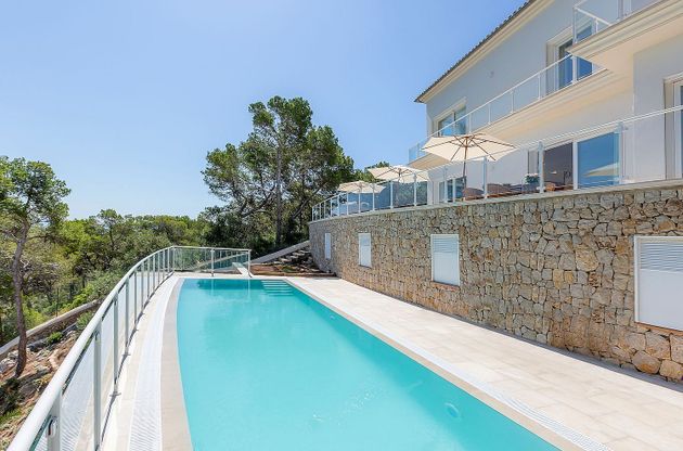 Foto 2 de Venta de chalet en Magaluf de 5 habitaciones con terraza y piscina