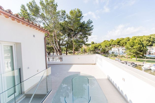 Foto 1 de Dúplex en venta en vía Caleta de 3 habitaciones con terraza y piscina