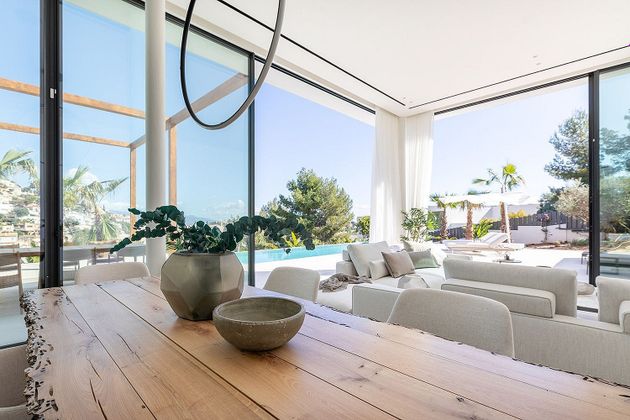 Foto 2 de Xalet en venda a calle De Genova de 4 habitacions amb terrassa i piscina