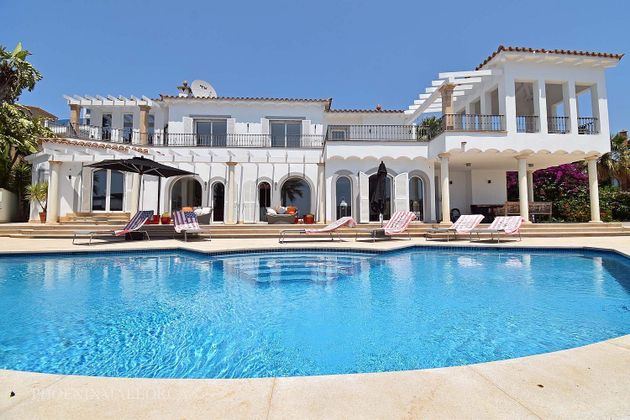 Foto 2 de Chalet en venta en Es Camp de Mar de 4 habitaciones con terraza y piscina