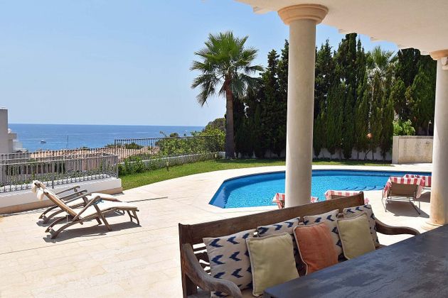 Foto 1 de Chalet en venta en Es Camp de Mar de 4 habitaciones con terraza y piscina