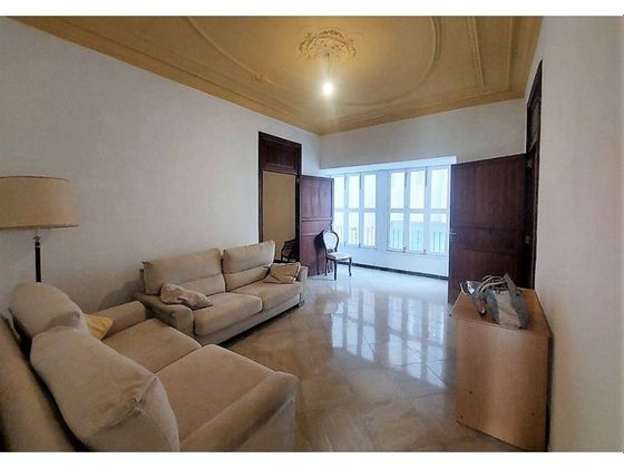 Foto 1 de Piso en venta en Manacor Centro de 5 habitaciones con terraza y calefacción